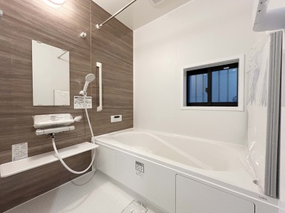 【施工例:Bath Room】 【施工例:Bath Room】