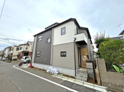 【外観】 2号棟 6月上旬撮影