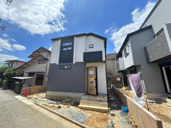 【外観】 2号棟 8月上旬撮影