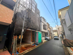 【外観:7月下旬撮影】