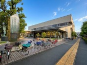 小平市立中央図書館