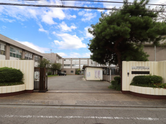 八王子市立川口中学校