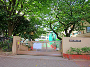 豊島区立池袋小学校