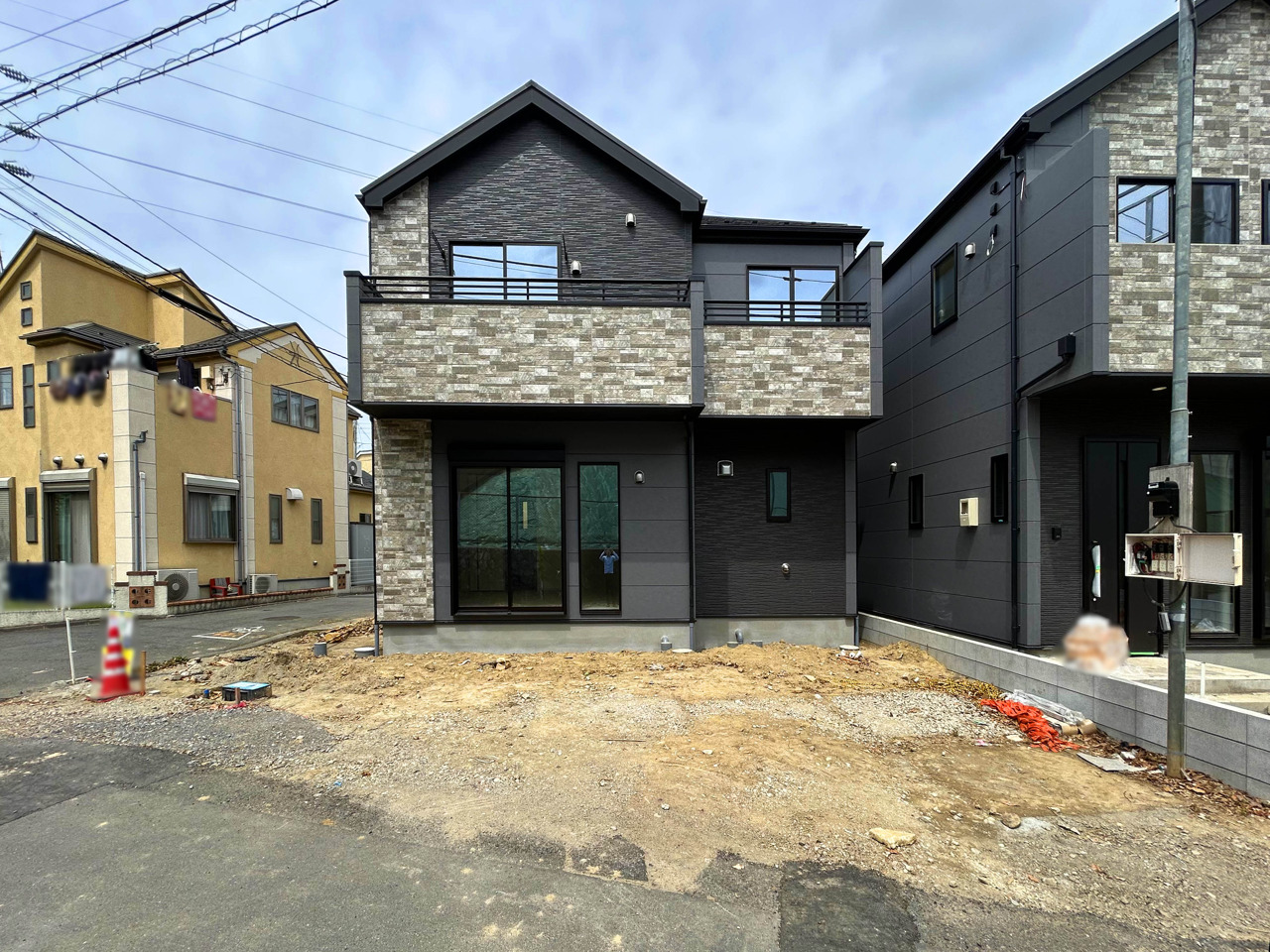 【外観：1号棟】
