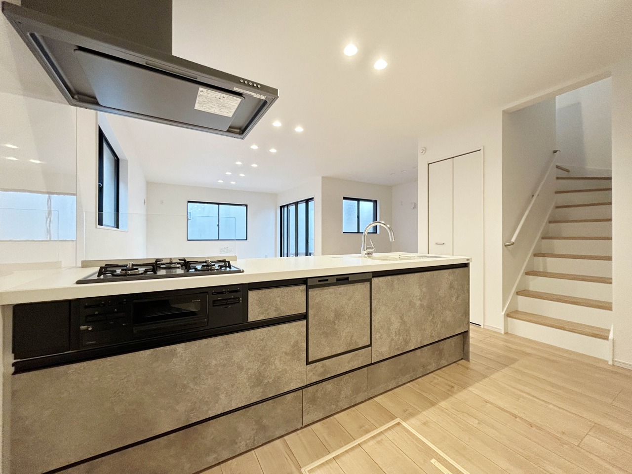 【キッチン:2号棟】